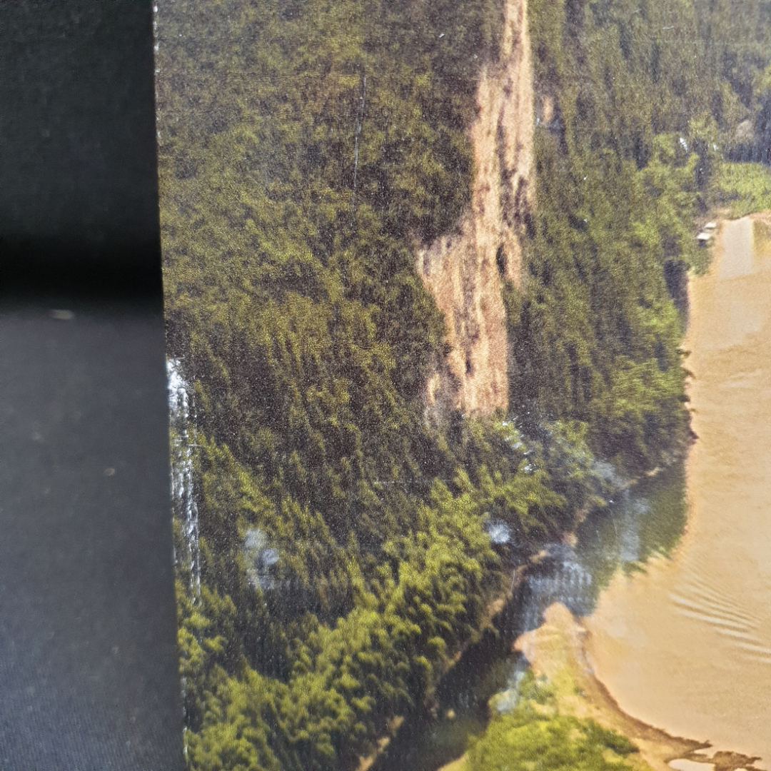 Картина триптих "Горы и река", печать на баннерной ткани, незначительные дефекты на фото. Картинка 3